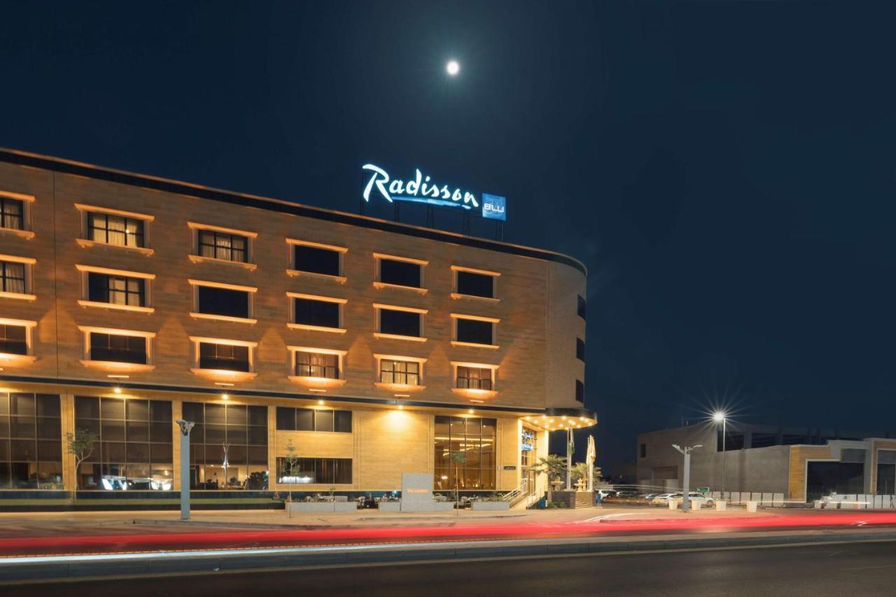 Radisson Blu Hotel, Buraidah Buitenkant foto